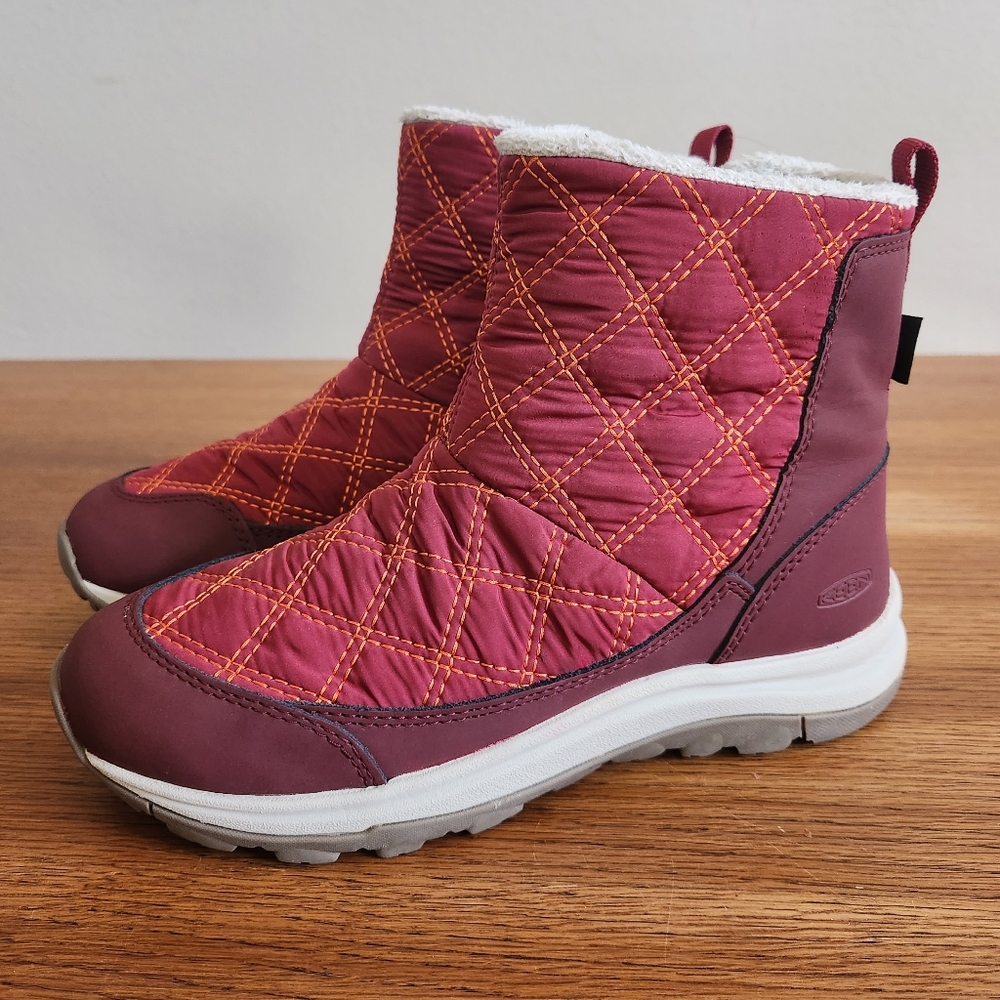 NWOT KEEN Women's Terradorra II Wintery Pull-On Boot in Red Rubarb Size 7